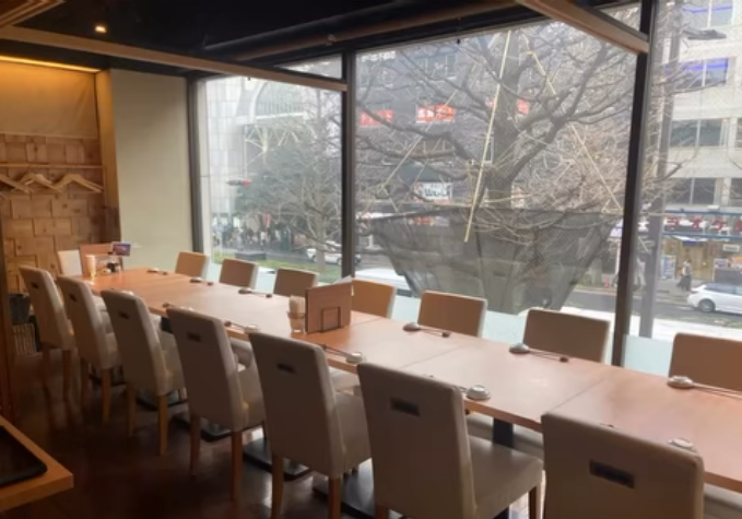 広瀬通を望む個室のご案内｜最大16名様まで対応可能