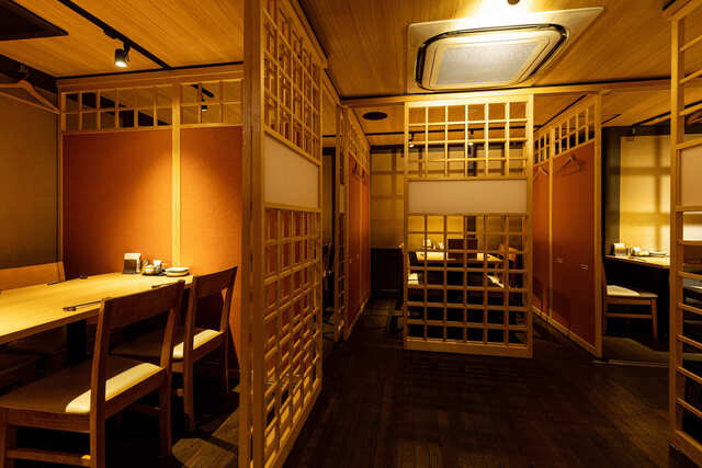 焼鳥晴れの日店内３