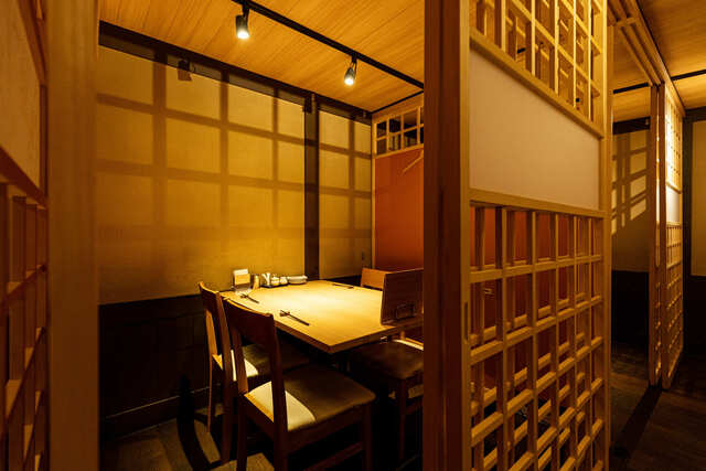 焼鳥晴れの日店内２