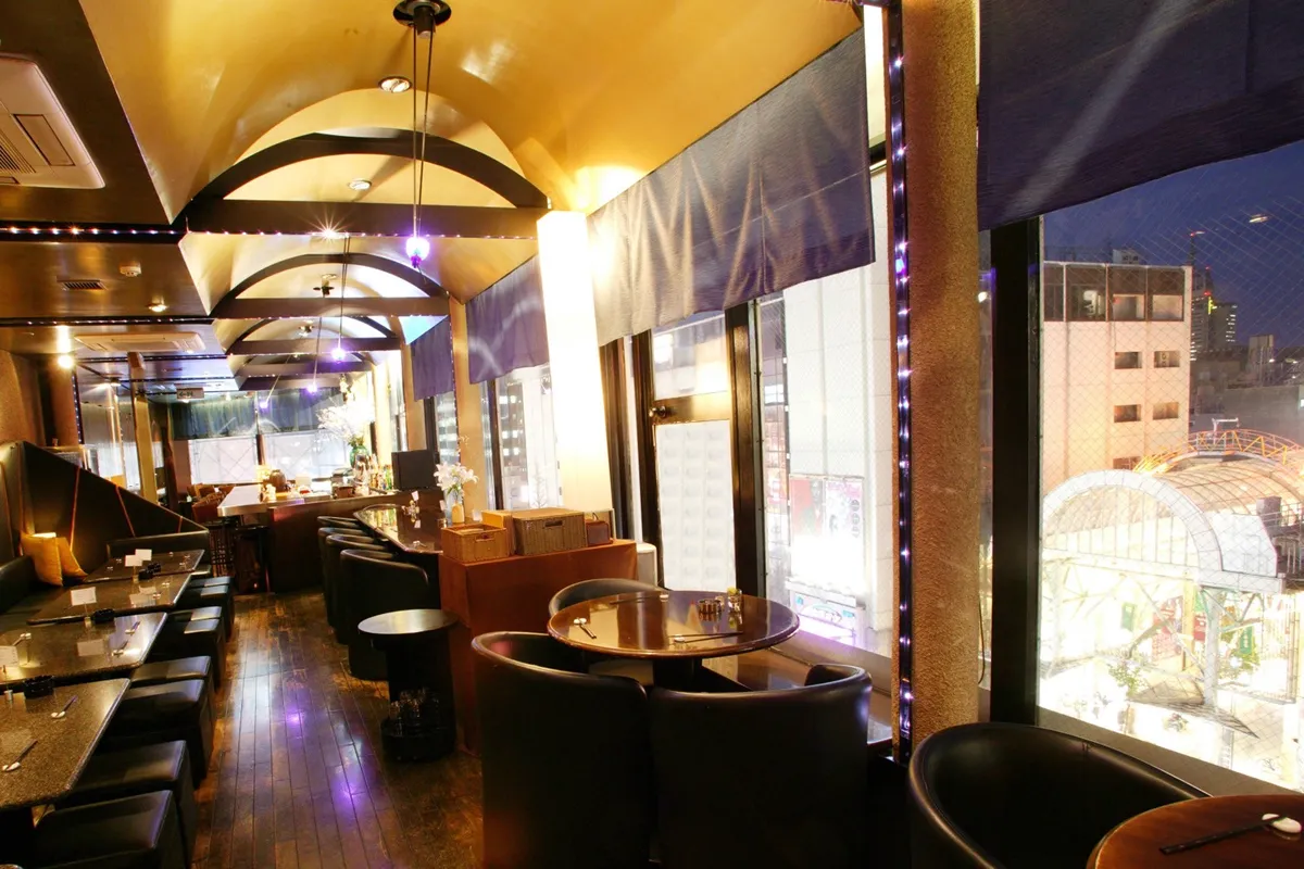 広瀬通を望む夜景席