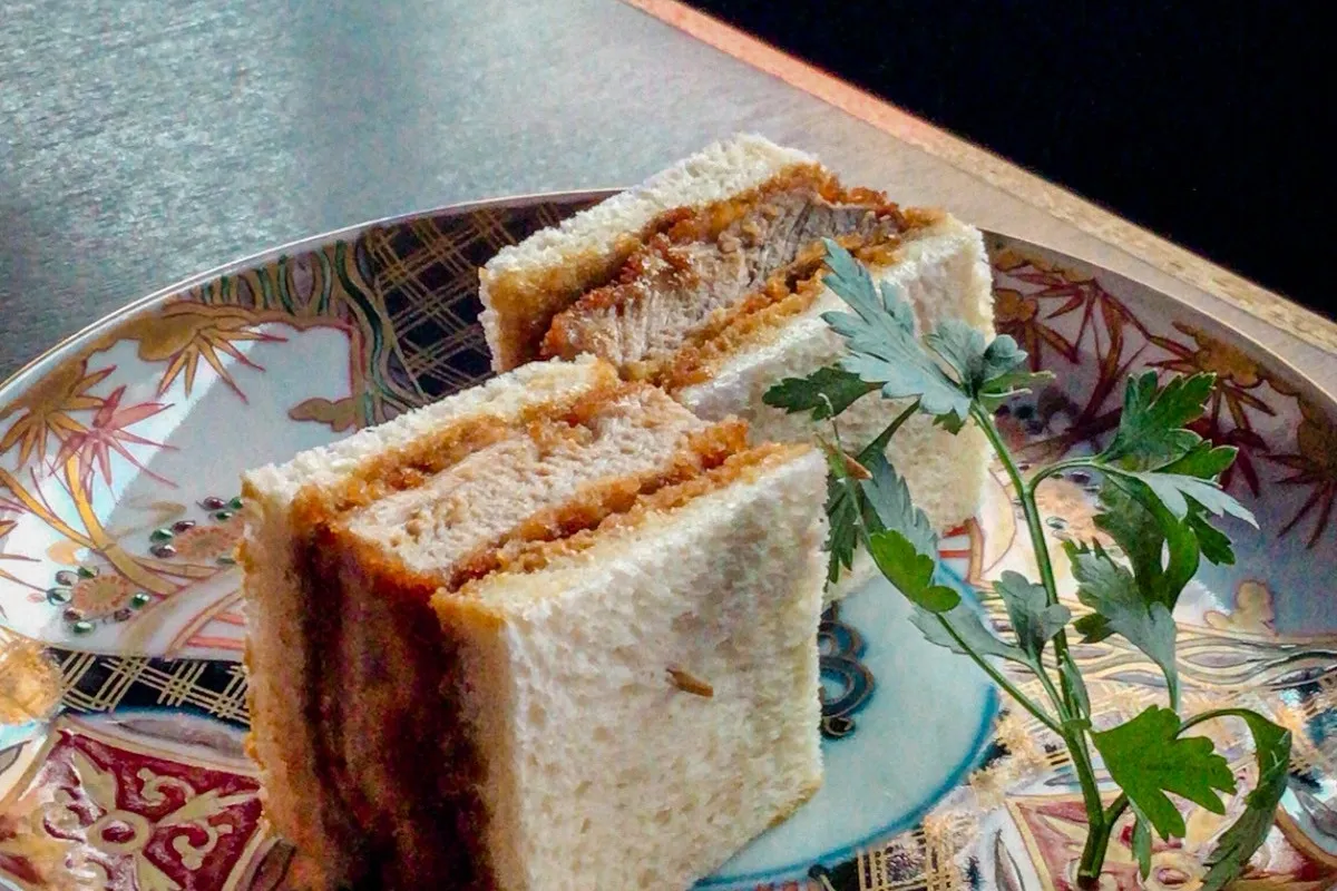 ここでしか食べられない！名物カツサンド
